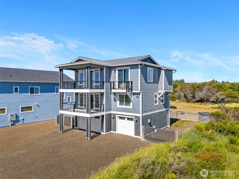 412 Dune Crest Drive photo 2