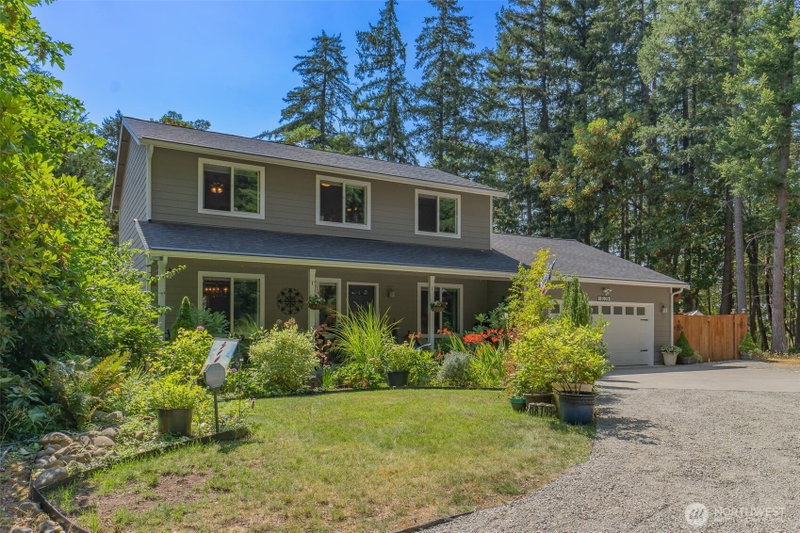 18109 Sundown Court SE photo 2