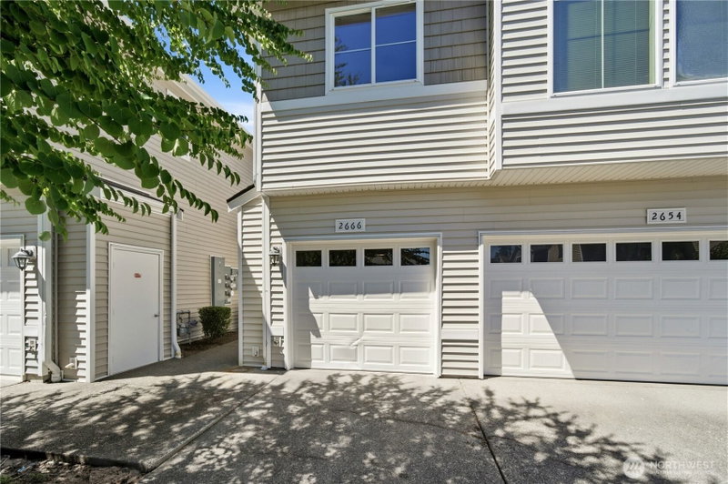 2666 Hamiliton Avenue photo 2
