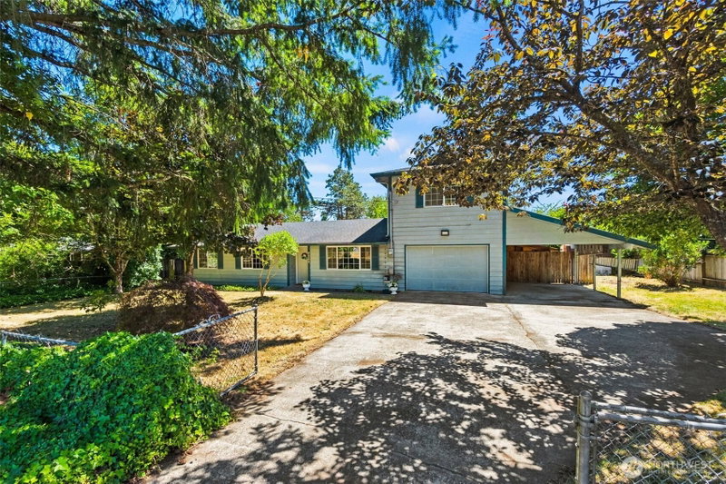 5911 188th Avenue SW photo 2