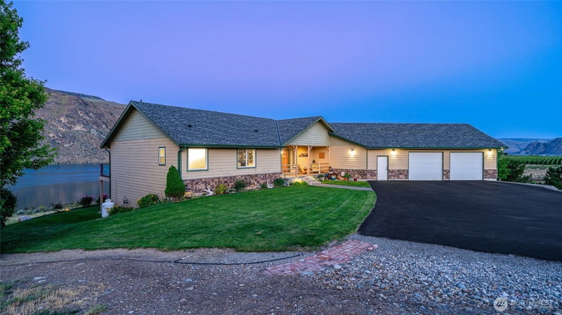 152 Starr Road photo 2