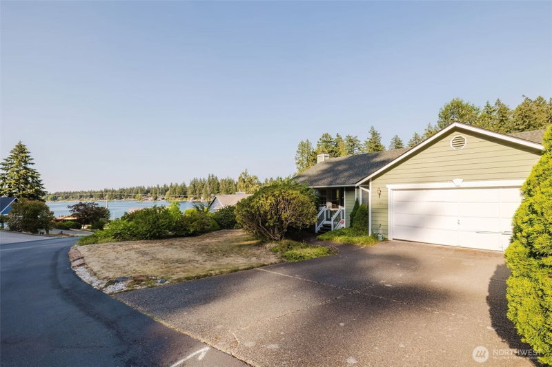 5305 Harbor Ridge Drive photo 1