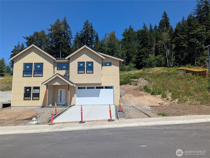 4420 Blackstone Way photo 1