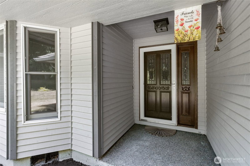 2102 Mark Street NE photo 2