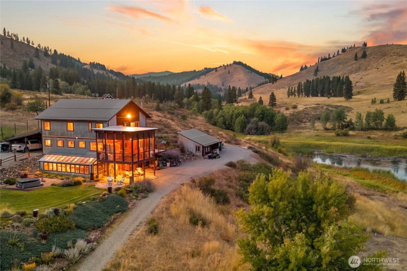 494 Rendezvous Road photo 1