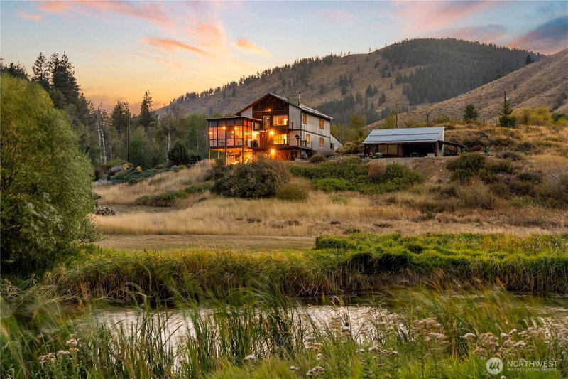 494 Rendezvous Road photo 2