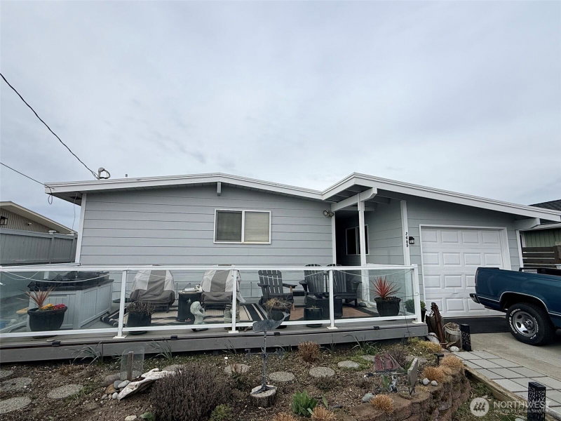 2689 West Beach Road photo 1
