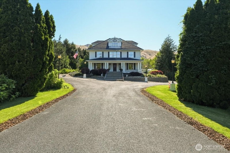 5397 Hughes Road photo 1
