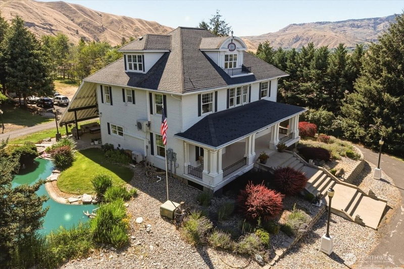 5397 Hughes Road photo 2