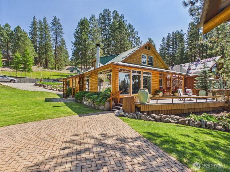 10 Wayland Cove Road photo 2
