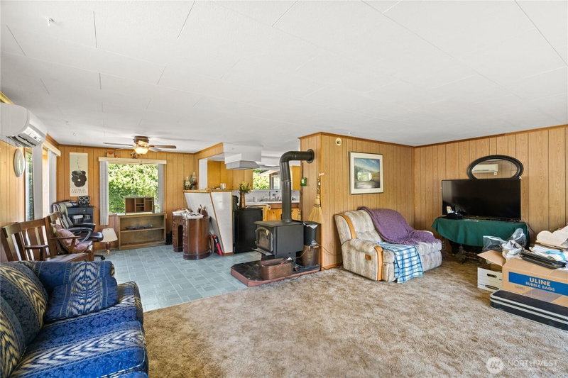 124 Endresen Road photo 2