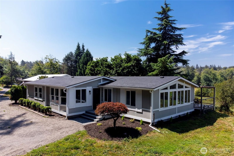 3405 bay rd photo 1