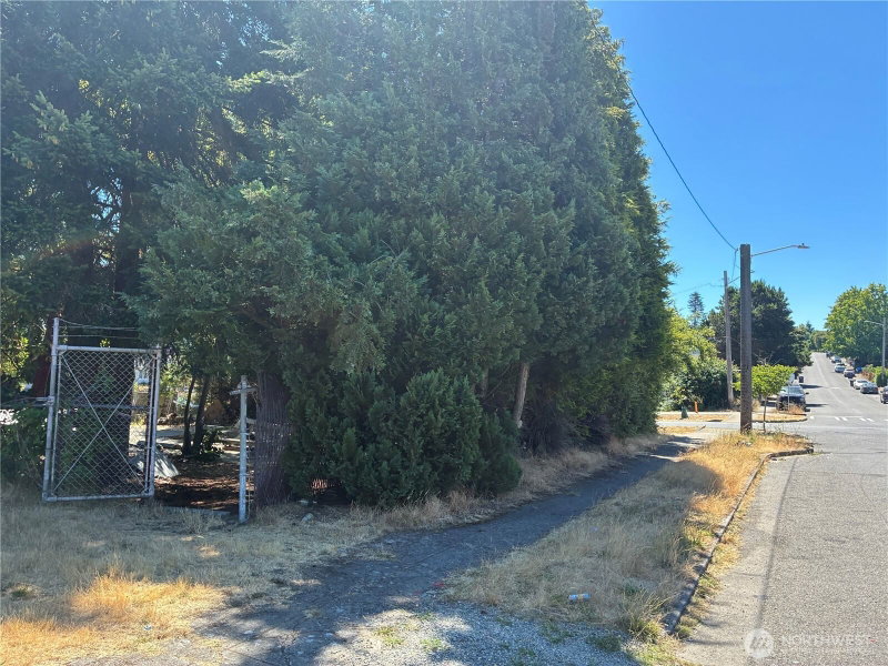 3857 E Spokane Street photo 2