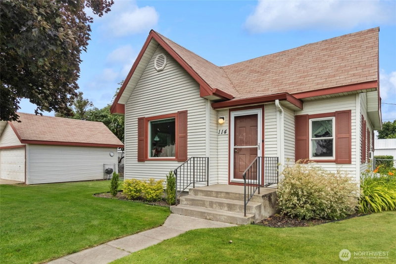 114 Logan Street photo 1