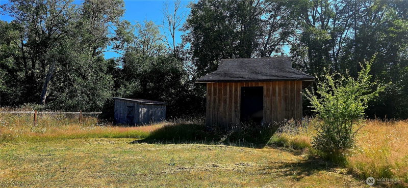 413 Manners Road photo 8