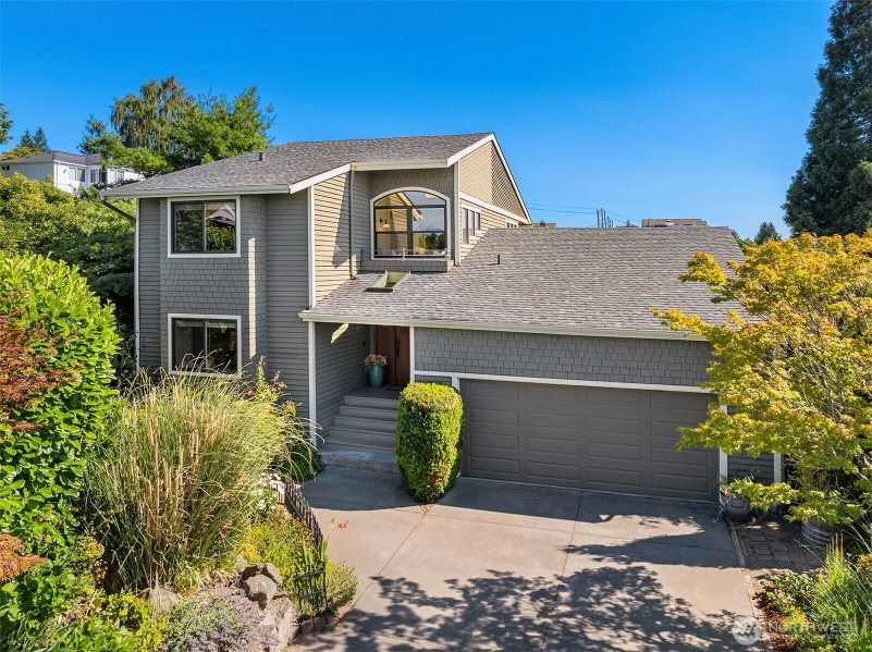 5601 Bradford Street photo 2
