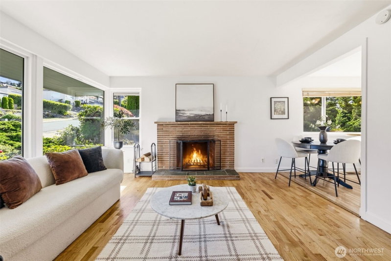 8432 S 121st Street photo 2