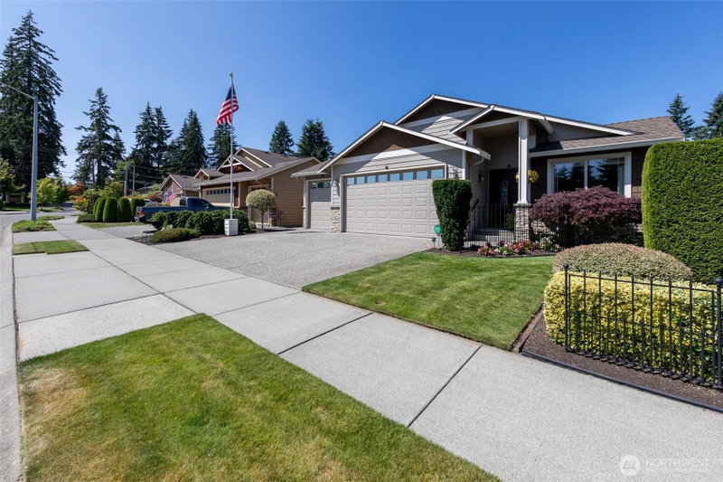 10908 24th Drive SE photo 2