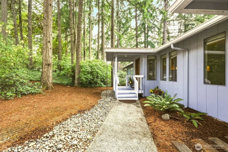 6909 43rd Loop SE photo 2