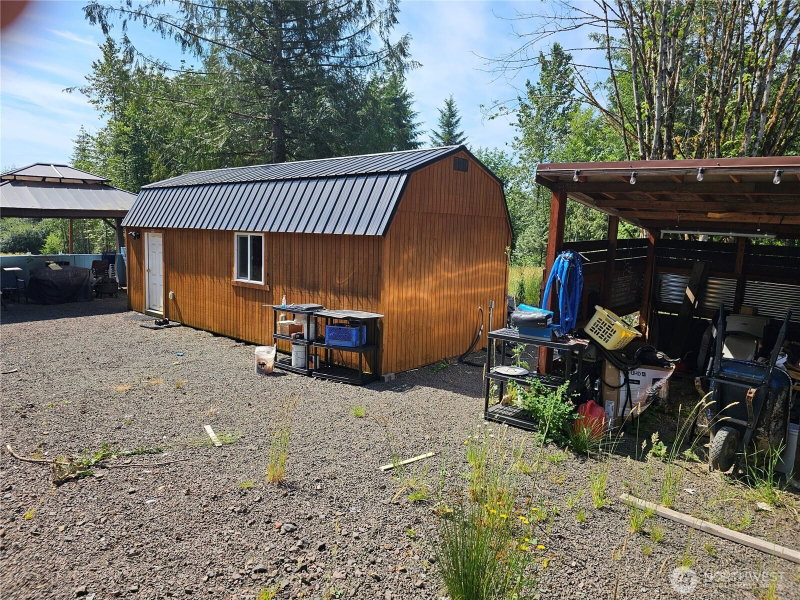 142 Volcano photo 2
