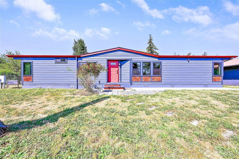 284 S Scott Drive photo 2