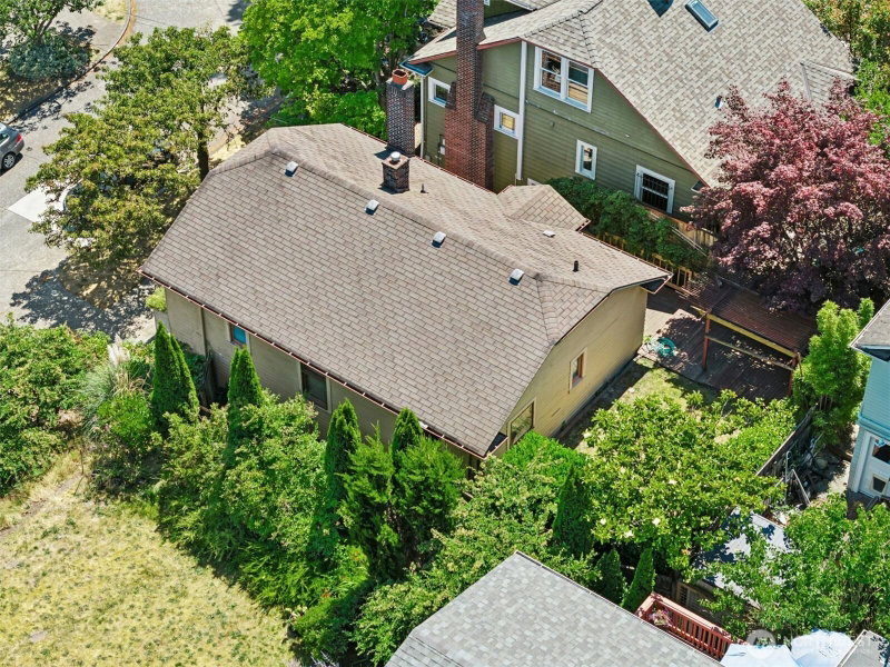 6505 Dayton Avenue N photo 1
