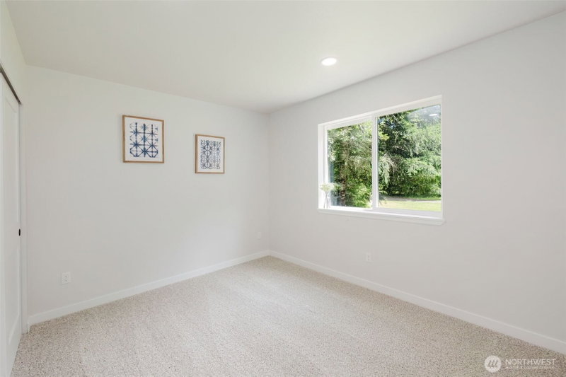 90 W Highland Road photo 22