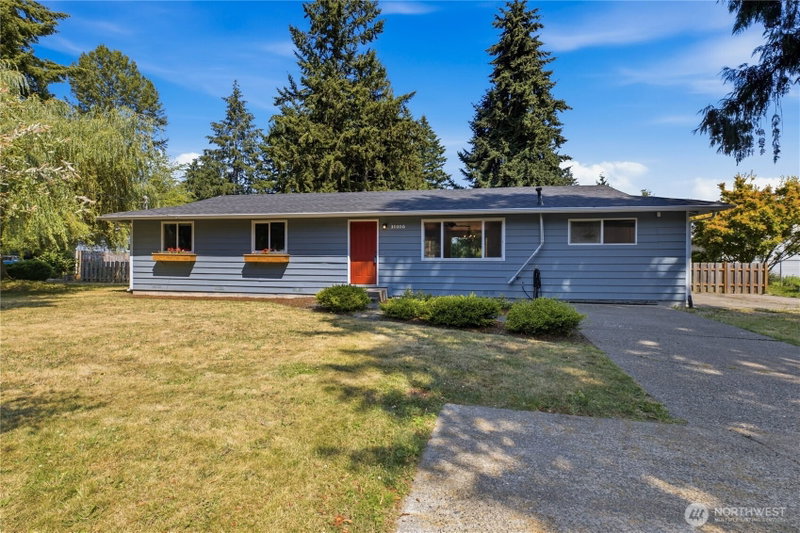 10105 229th Avenue E photo 1