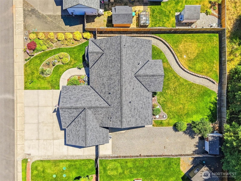 408 Raintree Loop Court SE photo 32