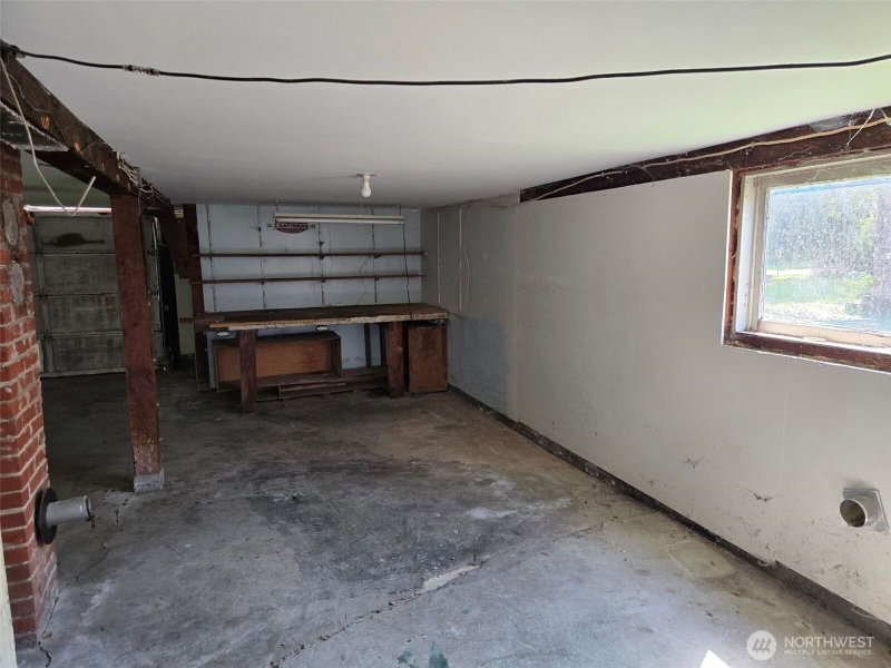 318 E Schley Street photo 10