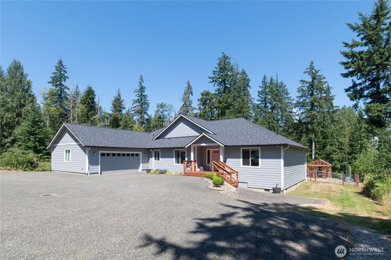 13642 NW Red Maple Way photo 2