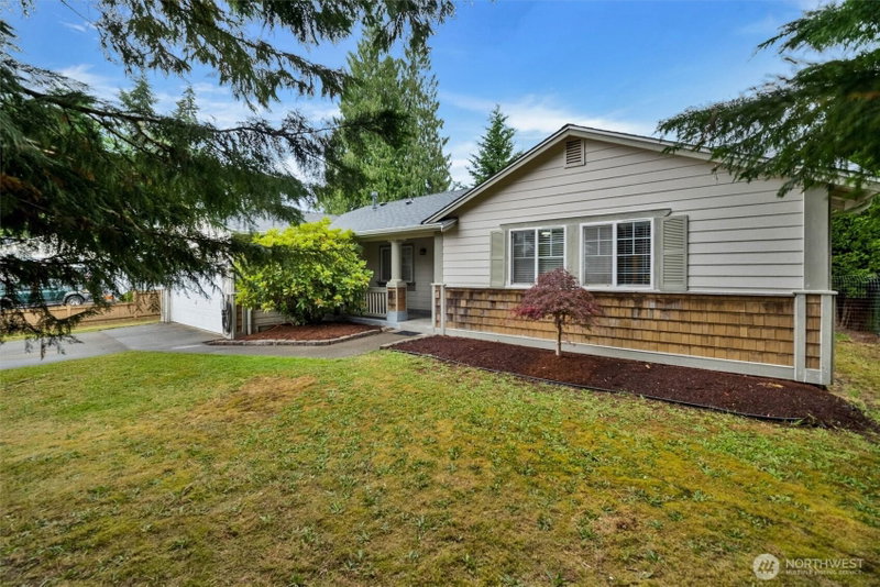 505 Hemming Way photo 2