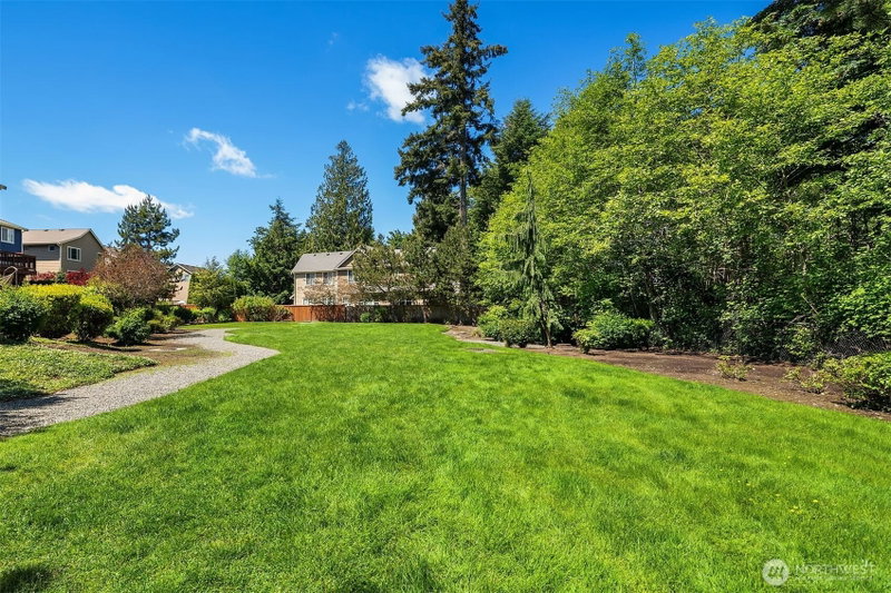 16517 SE 66th Street photo 40