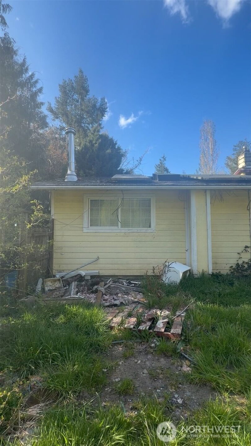 5842 137th Avenue SW photo 2