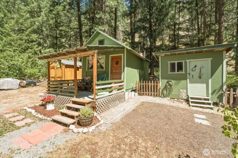 17964 Entiat River Road photo 2