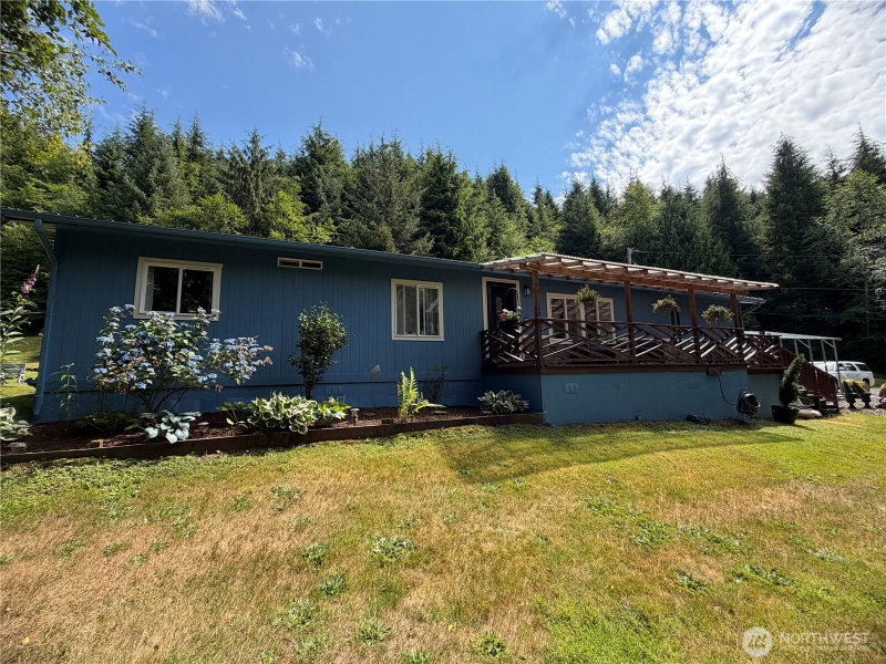 1705 Hwy 101 photo 1