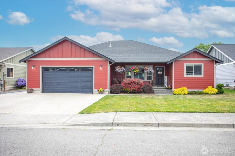 404 Amareen Court photo 1
