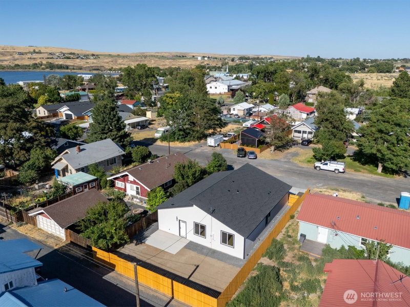 39 Birch Street SW photo 34