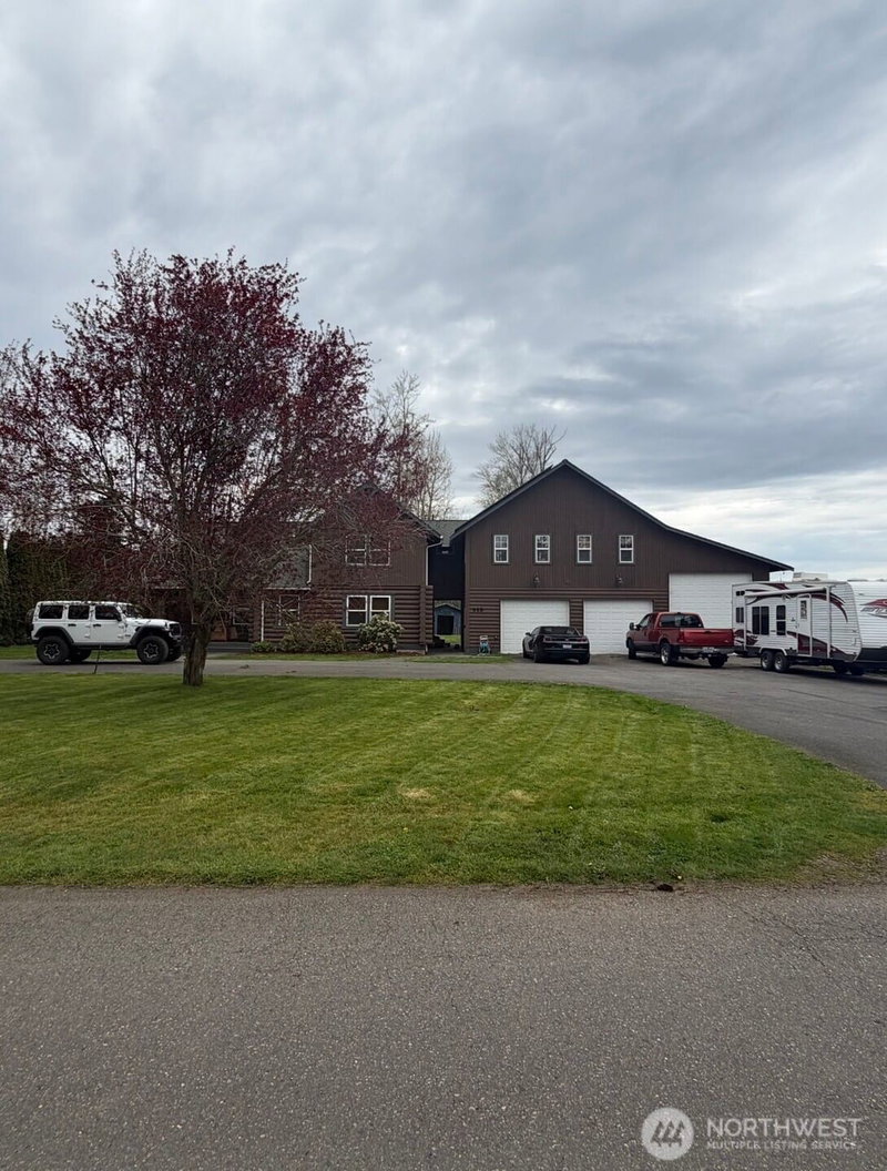 415 McNeely Street photo 1