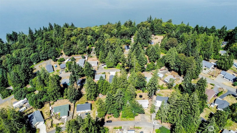 450 E Wood Lane photo 8