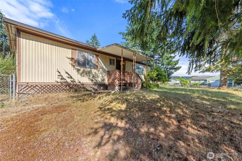 13614 E Cedar Cir photo 1