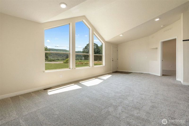216 Mossyrock Road W photo 2