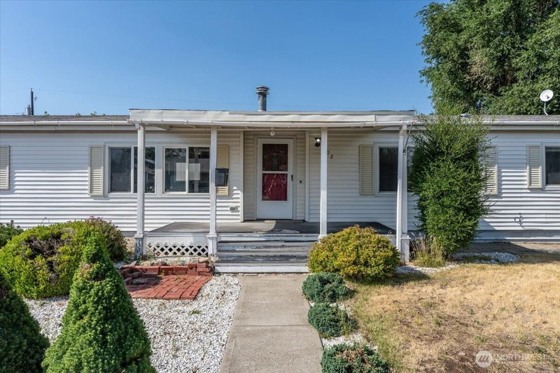 202 Marshall Street photo 2