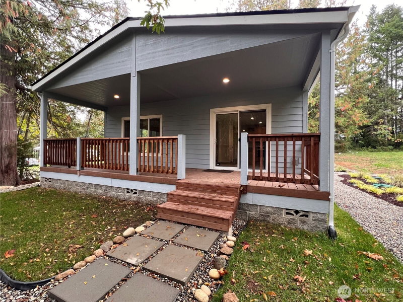 16818 57 Street NW photo 2