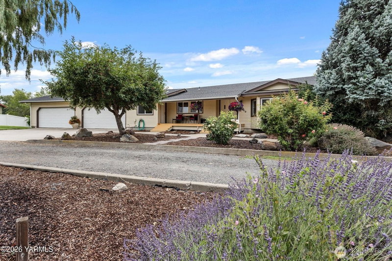 1300 Meadowlark Lane photo 2