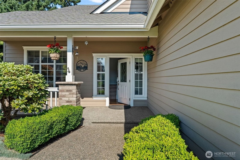 16805 95th Avenue E photo 2
