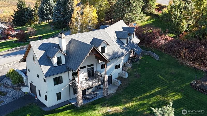 5186 Vista Heights Place photo 2