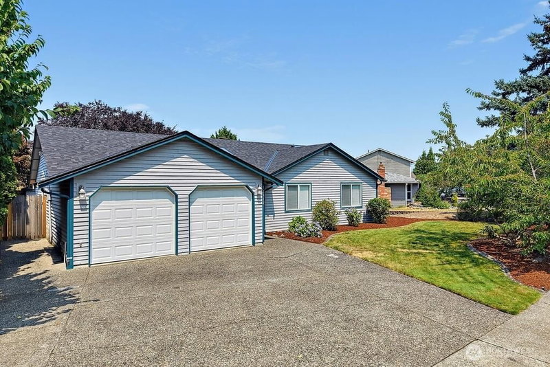 12512 SE 275th Place photo 2