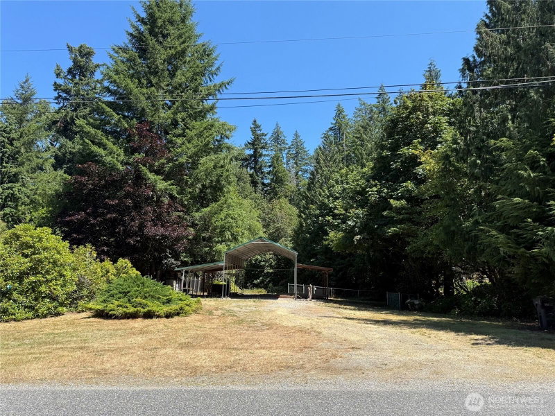 42155 Cedar Street photo 1