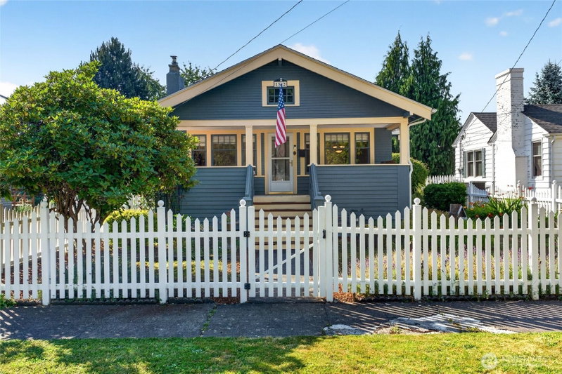 1372 Marion Street photo 1